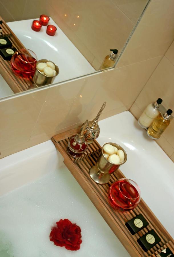 Le Convivial - Wine And Spa Experience Suites Ксилокастро Экстерьер фото