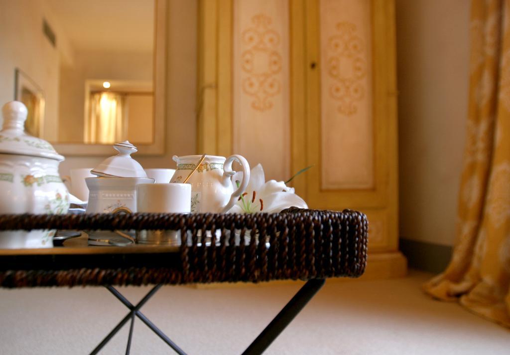 Le Convivial - Wine And Spa Experience Suites Ксилокастро Экстерьер фото